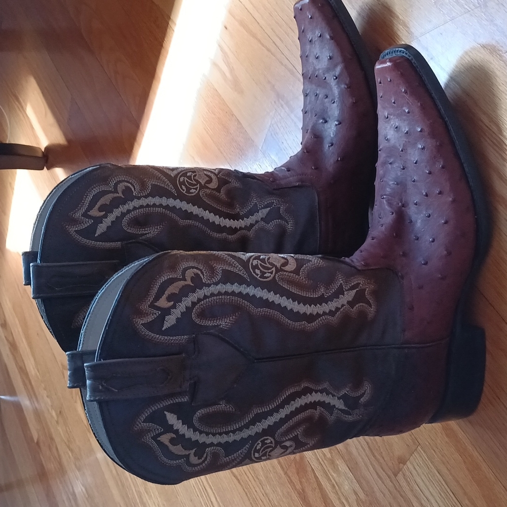 DALCALA MENS BOOTS, SIZE 10.5